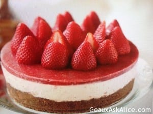 Easy No- Bake Strawberry Cheesecake