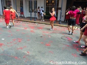 OMG did not know the Red Dress Run was this weekend. I hate it when a guy looks better in a dress than I do!