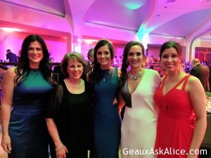 Family all around the Princess! 1