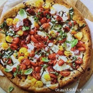 Easy Caprese Pizza