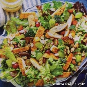 Gorgeous Chicken Salad with Grapes, Almonds and Broccoli