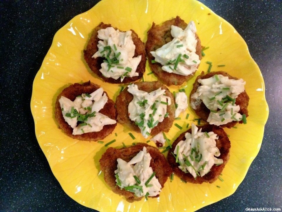 Fried Green Tomatoes with Lump Crabmeat