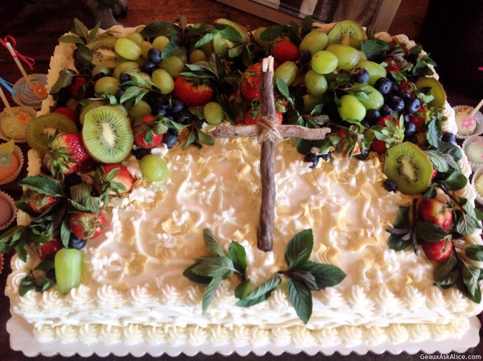 Cake with fruit topping