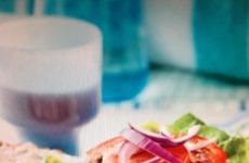 Turkey Burgers with Spicy Sauce