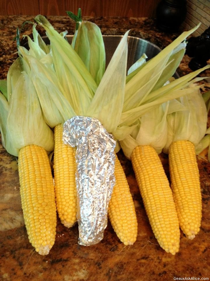 Prepping corn for grill