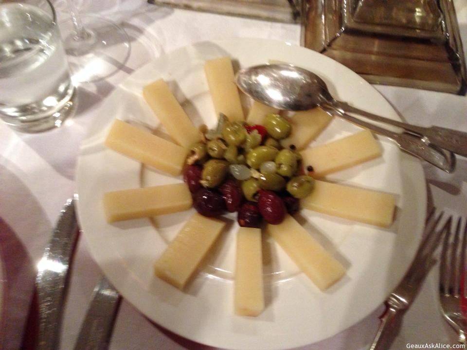Appetizers in villa last nite: cheese and olive tray