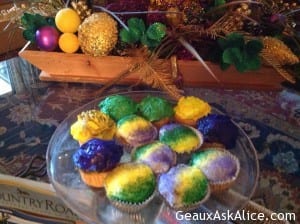 King Cake Cupcakes from Rousse's in Lafayette Sooo Yummy! 