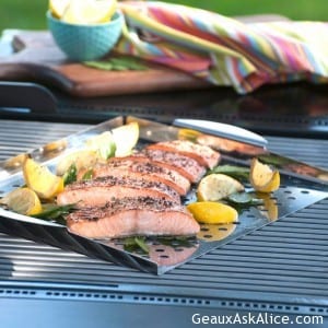 Today's Gadget from E's Kitchen in Lafayette is the "STAINLESS GRILL"! 