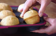 Trudeau Muffin Pan