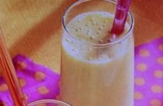 BANANA-MANGO SMOOTHIES