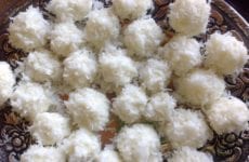 Catherine's Bunny Tail Ruffles