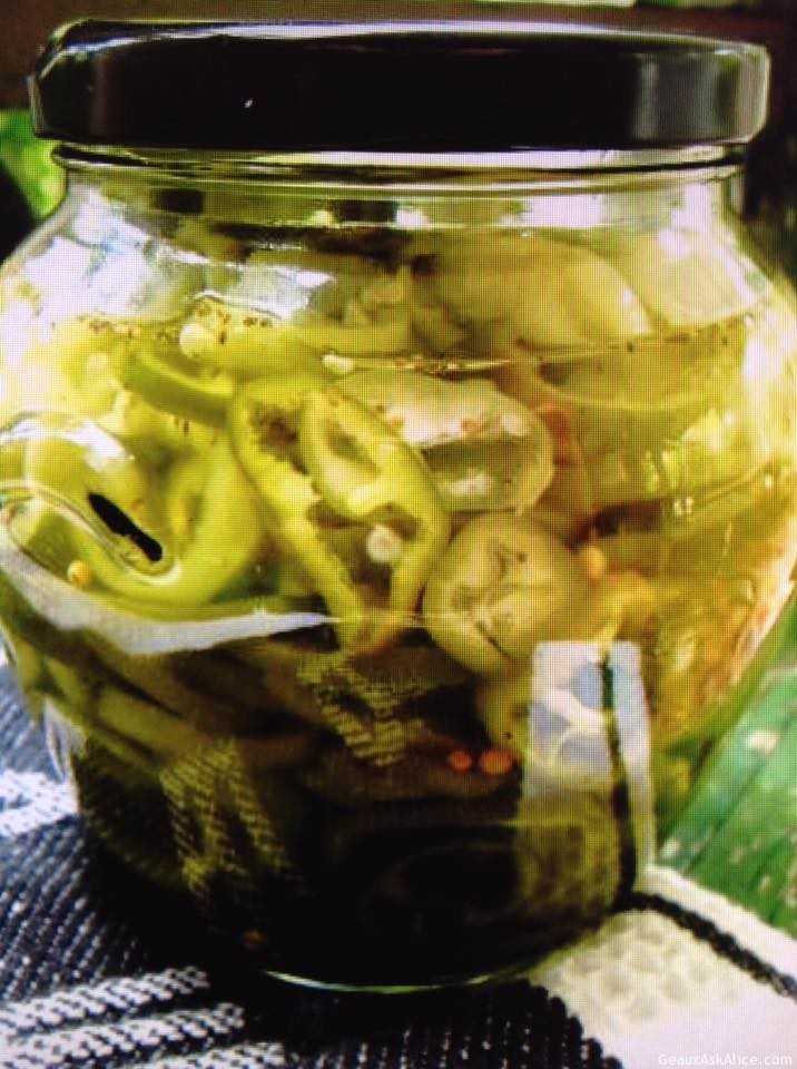 Sweet Pickled Banana Peppers