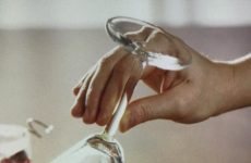 Today's Gadget from E's Kitchen in Lafayette, LA is the Trudeau 2 in 1 Glass Rimmer and Reamer!