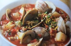 Hearty Manhattan Clam Chowder