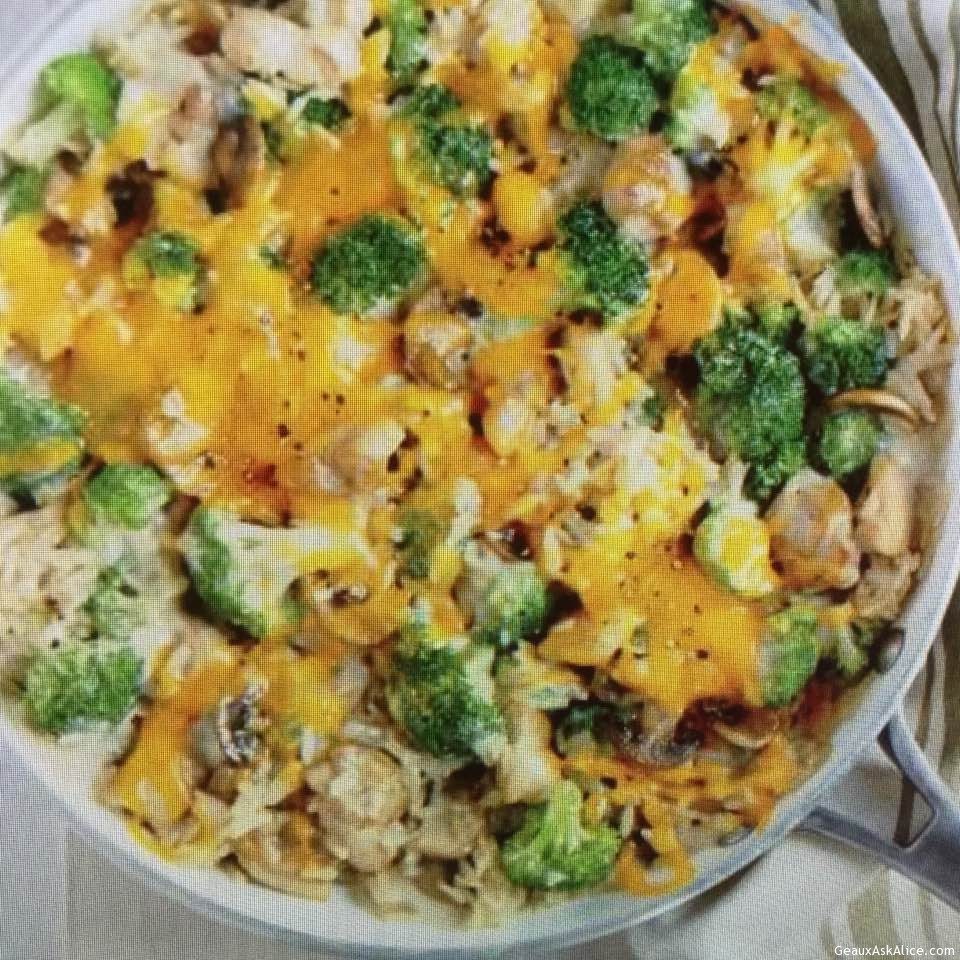 Family Favorite Chicken, Brown Rice and Broccoli Casserole