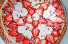 Cookie Pizza with Peanut Butter, Banana and Berries