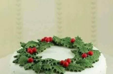 Christmas Wreath Cake