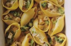 Wonderful Broccoli-Chicken Stuffed Pasta Shells