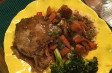 Pan Grilled Rib Pork Chops with Yummy Yammy Gravy