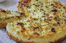 Bacony Cheddar Grits Quiche