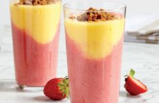 Creamy Berry-Mango Almond Shake