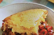 Cornmeal-Crusted Top Turkey Chili Pie