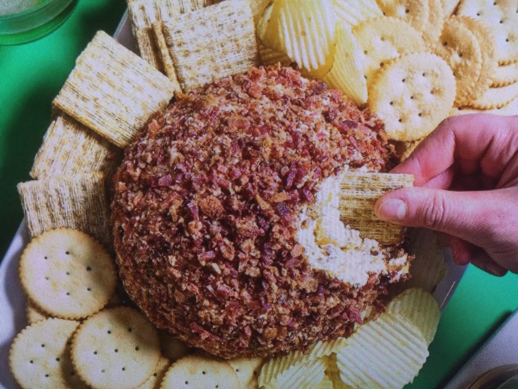 Throw-Back Bacon, Ranch and Cheddar Cheese Ball