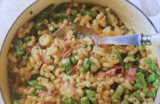 Comforting Mac and Cheese with Fresh Asparagus and Prosciutto