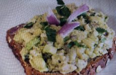 Healthy Avocado-Chicken Salad