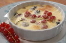 Delicious Berry Gratin with Champagne Sabayon