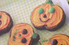 Trick or Treat Pumpkin Brownies