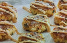 Marvelous Mini Crawfish Cakes with Remoulade Sauce