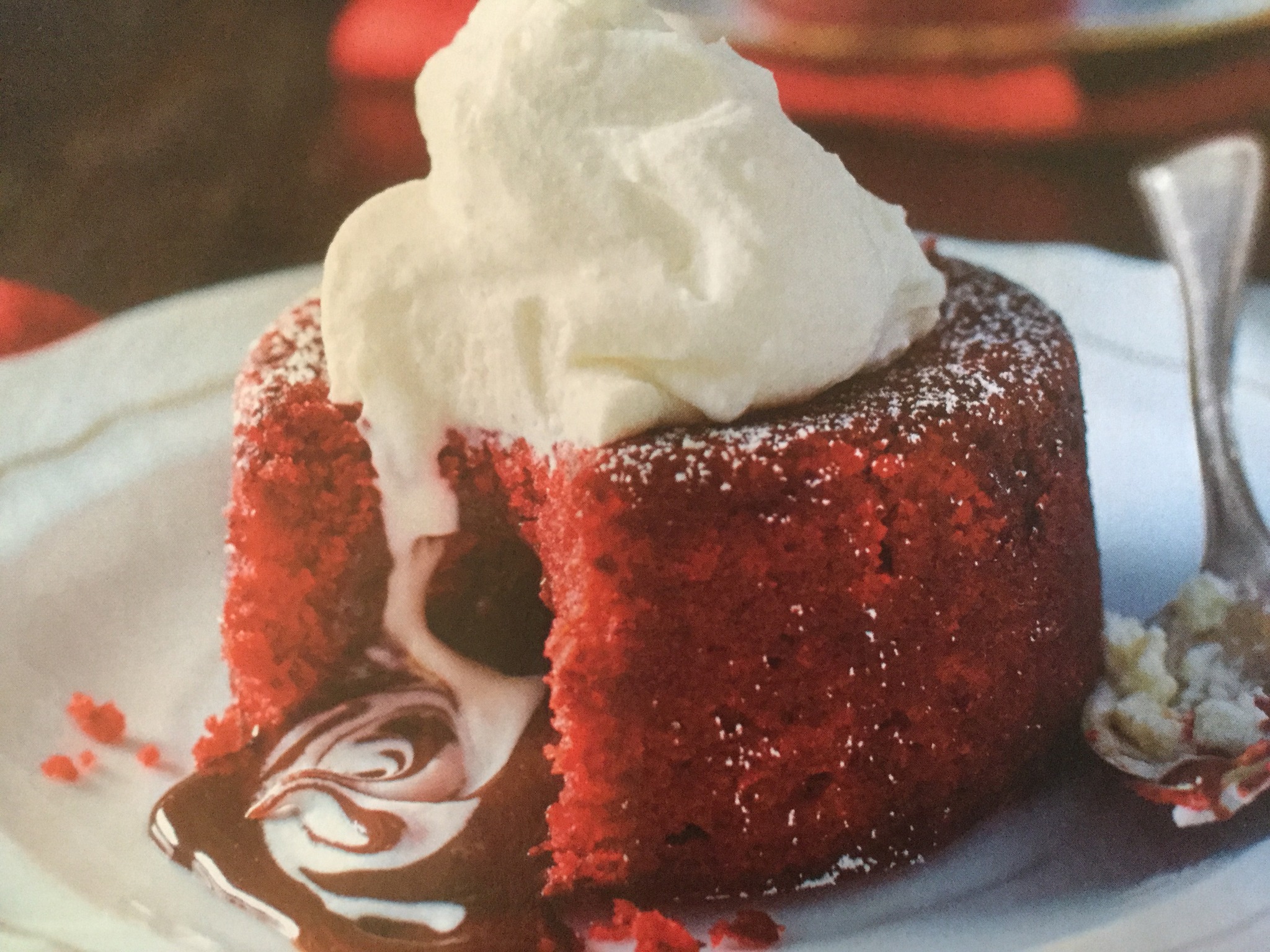 So Sweet-Spot Molten Red Velvet Cakes