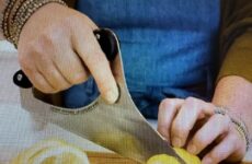 Today’s Gadget is the Easy Grip Chef Knife!