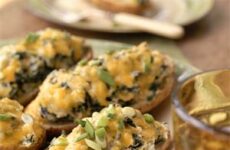 DELICIOUS TWICE-BAKED SPINACH POTATOES