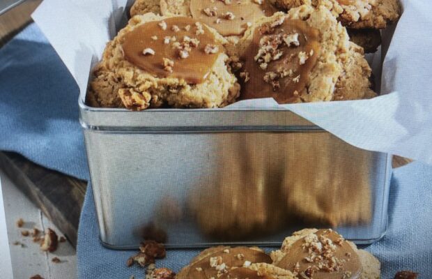 Amazing Praline Oatmeal Cookies