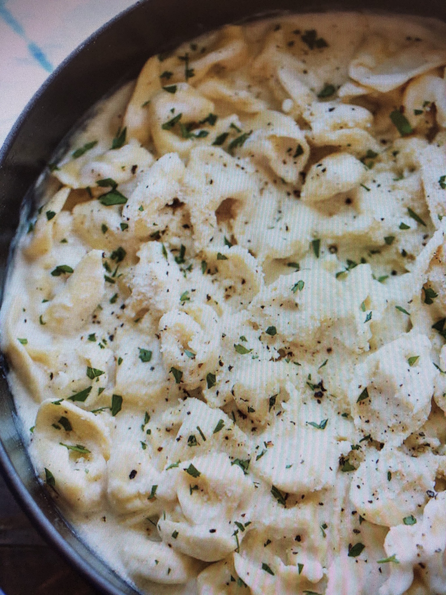 Amazing Easy Creamy Alfredo Tortellini