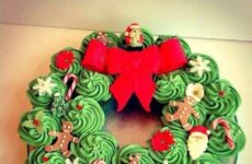 Cup Cake Wreath