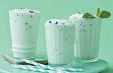 Jazzed-Up Mint Chocolate Chip Shake