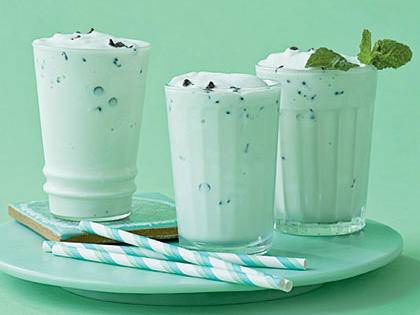 Jazzed-Up Mint Chocolate Chip Shake