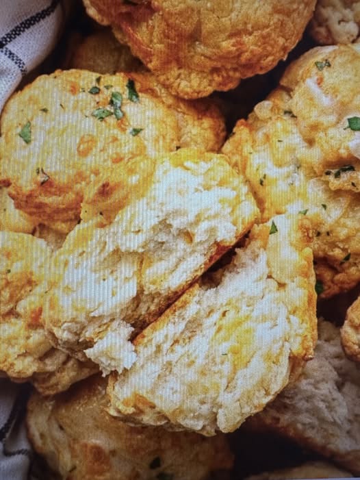 Homemade Cheddar Biscuits