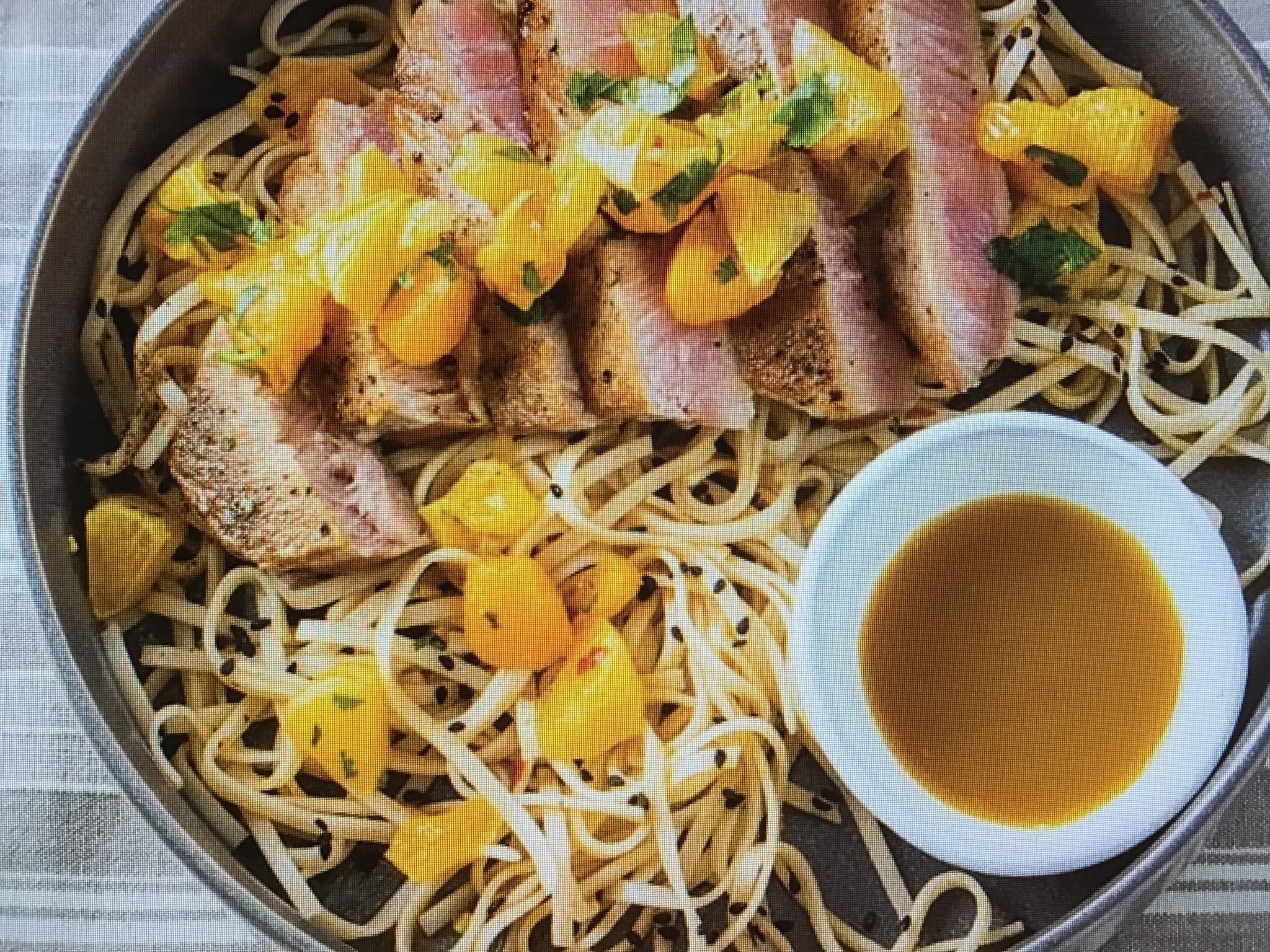 Spicy Seared Tuna and Noodles