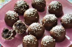 Simple Oreo Truffles