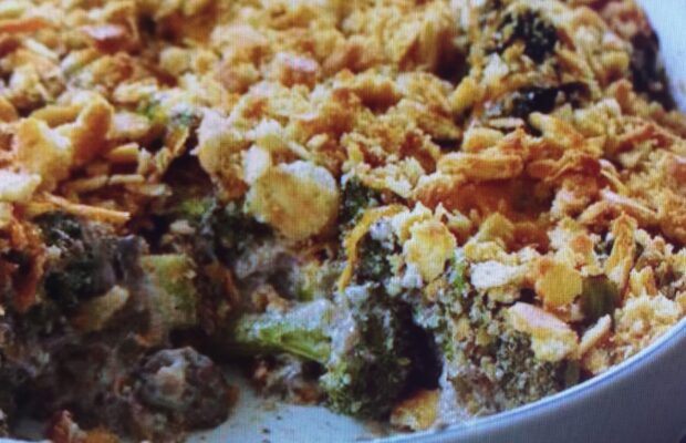 FABULOUS MUSHROOM AND BROCCOLI CASSEROLE !