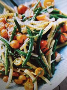 FRESH GREEN BEAN AND CREOLE TOMATO SALAD WITH DRESSING!