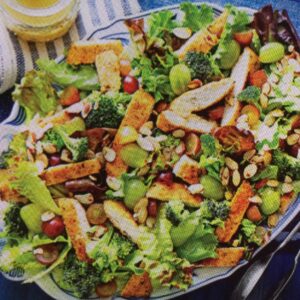 GORGEOUS CHICKEN SALAD WITH GRAPES, ALMONDS AND BROCCOLI
