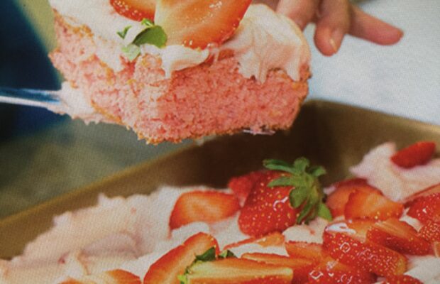 FRESH STRAWBERRY SHEET CAKE