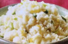 DELICIOUS GREEK YOGURT MASHED POTATES