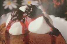 FRENCH SILK PIE WITH BLACKBERRIES