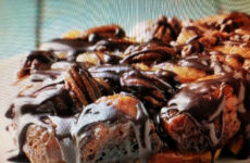 TURTLE MONKEY BREAD (CROCK POT/SLOW COOKER)